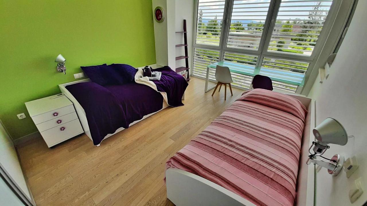 Apartment Iva Omis Bagian luar foto