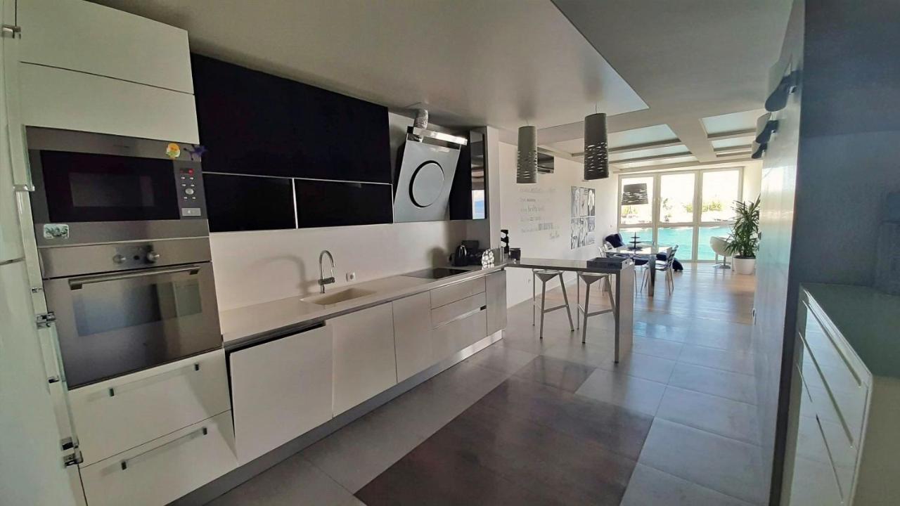 Apartment Iva Omis Bagian luar foto