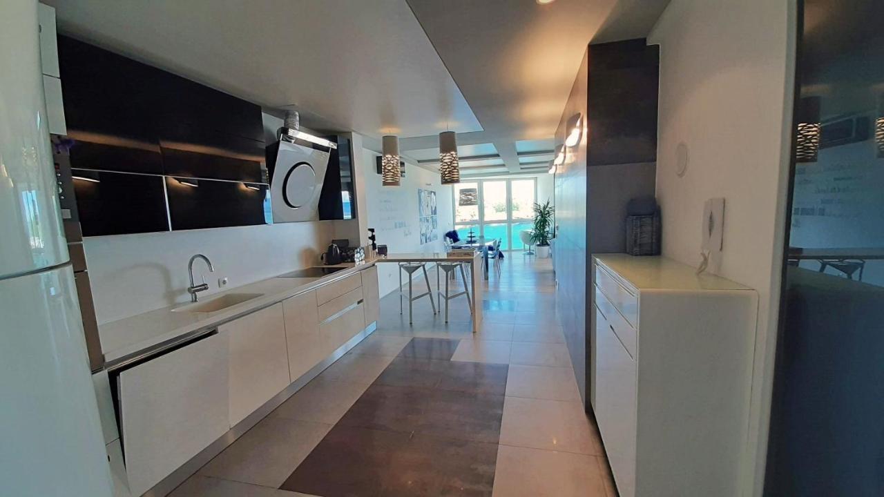 Apartment Iva Omis Bagian luar foto